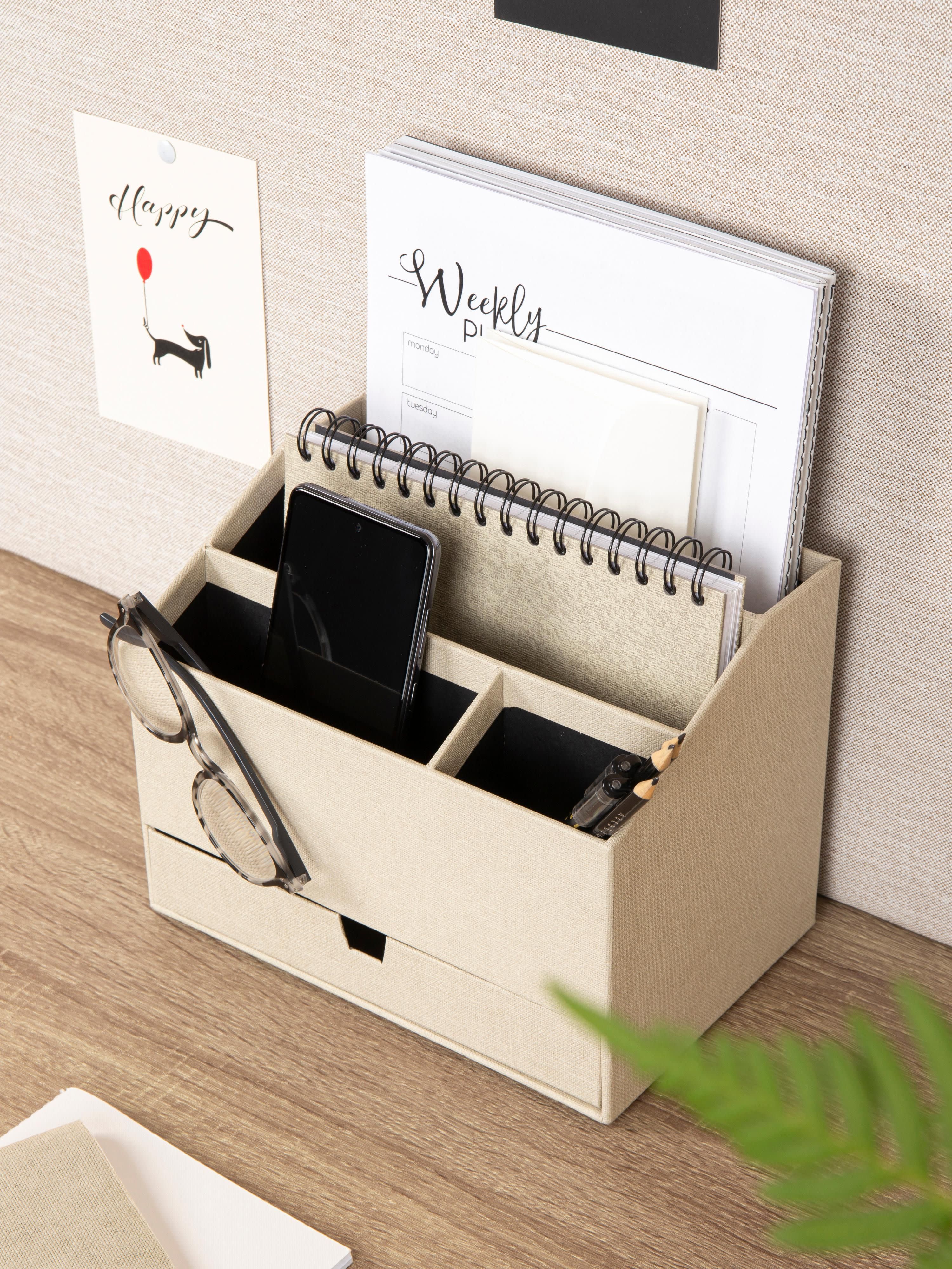 Bureau organizer Greta