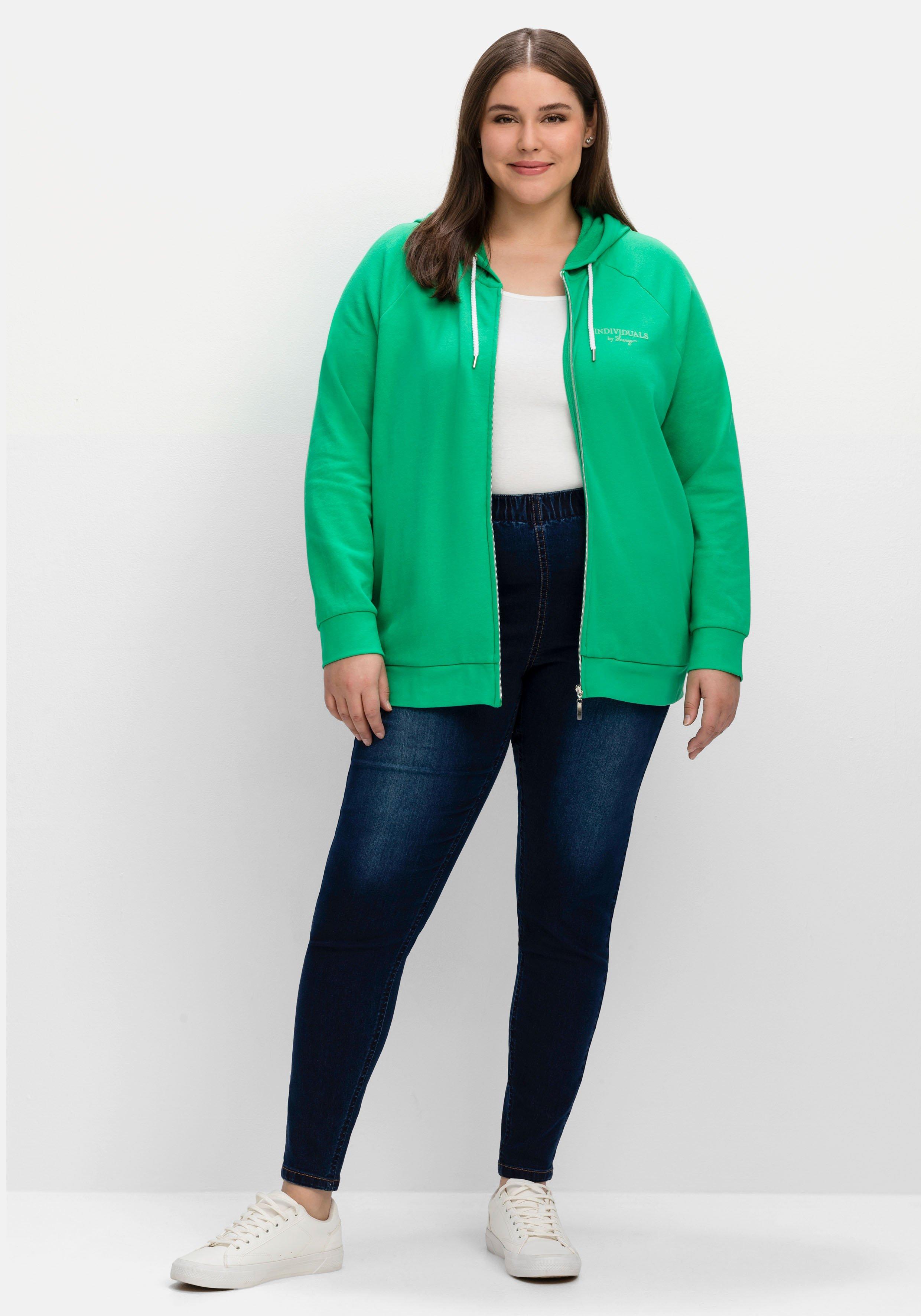 Sweatjacke mit Kapuze und kleinem Brust-Print