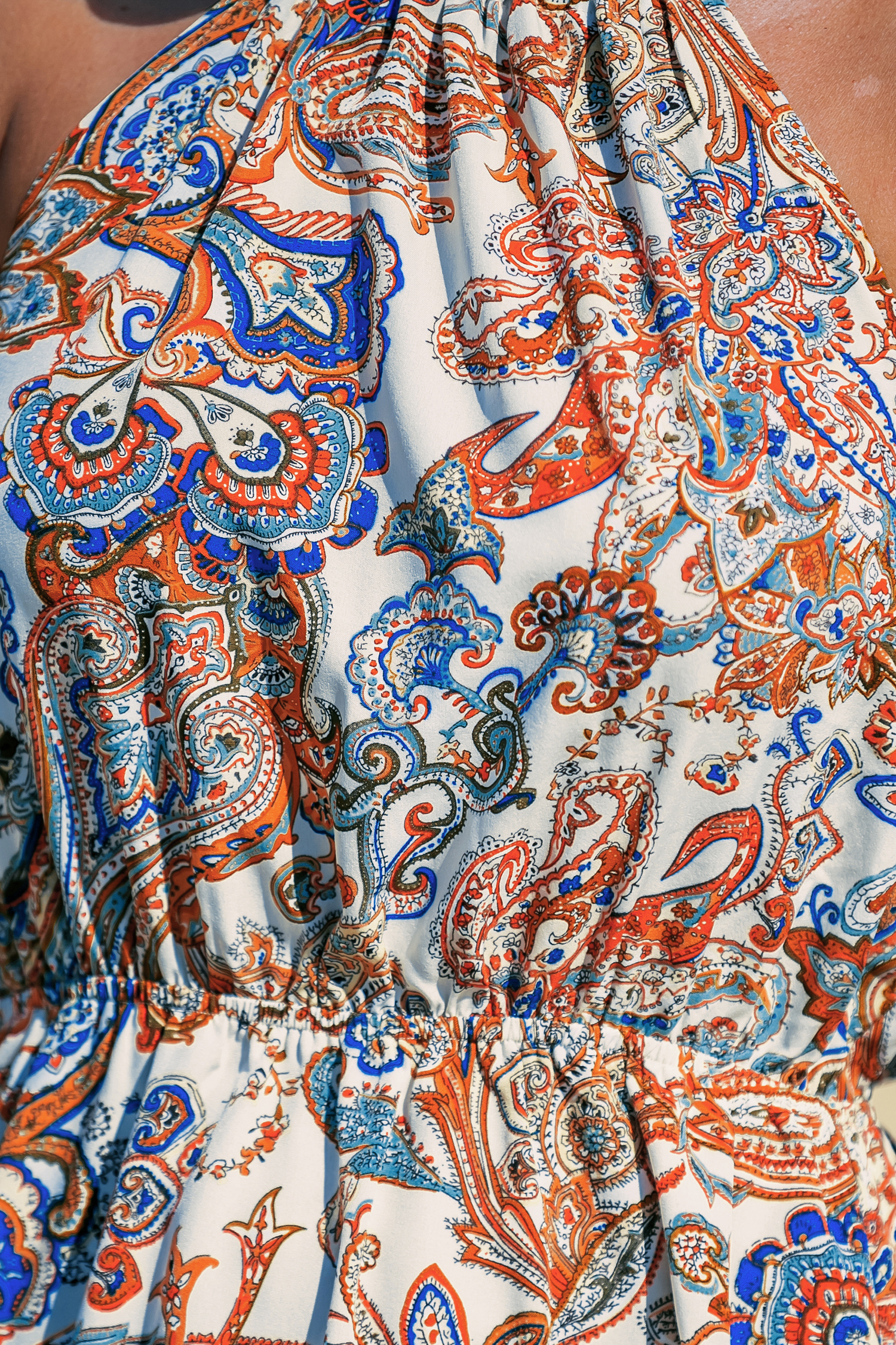 Robe maxi avec col licou et ourlet à volants paisley