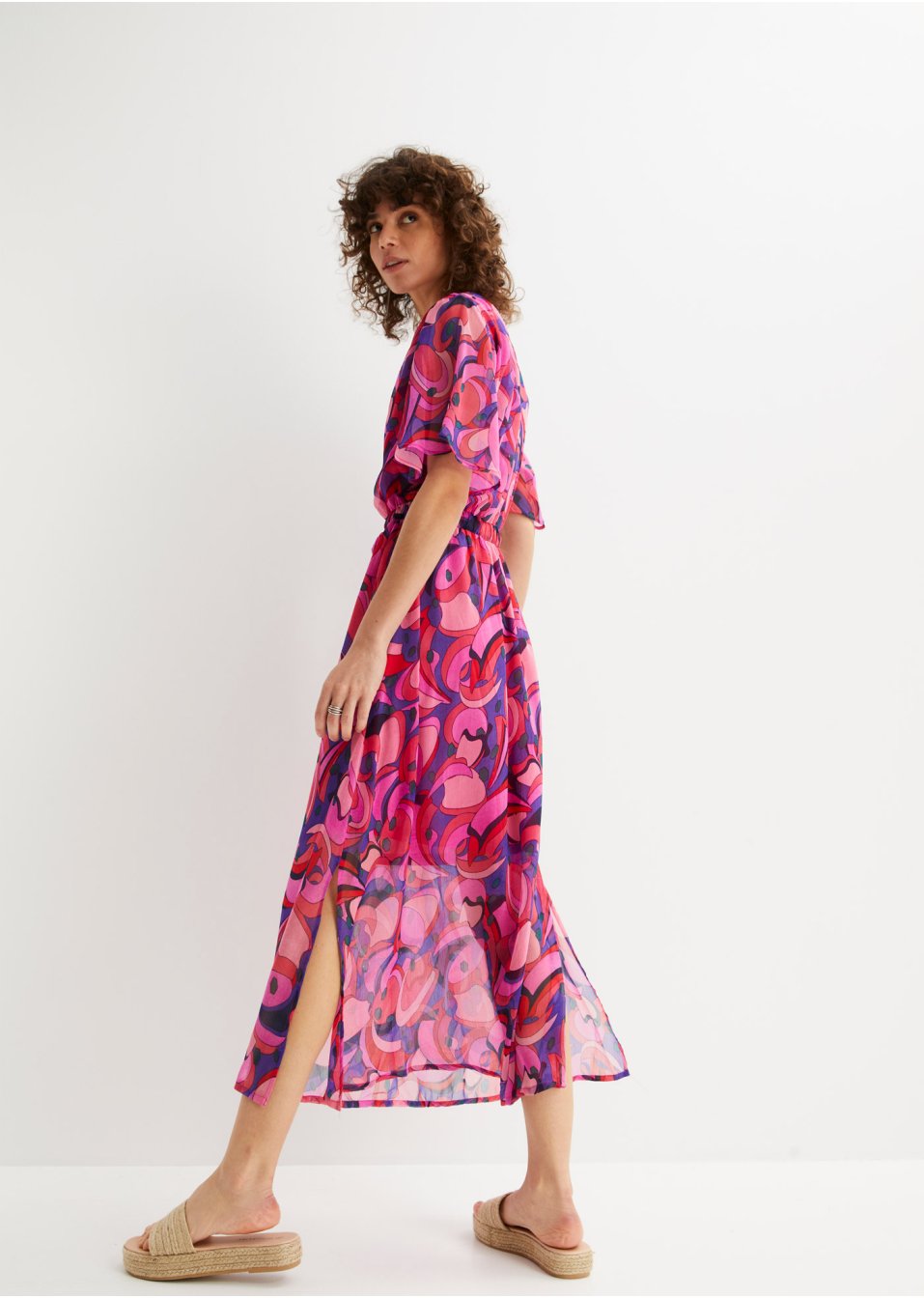 Robe en mousseline avec manches papillon