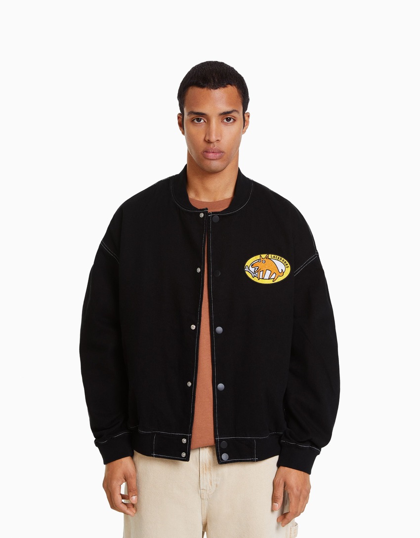 Jaqueta bomber jeans com costura contrastante