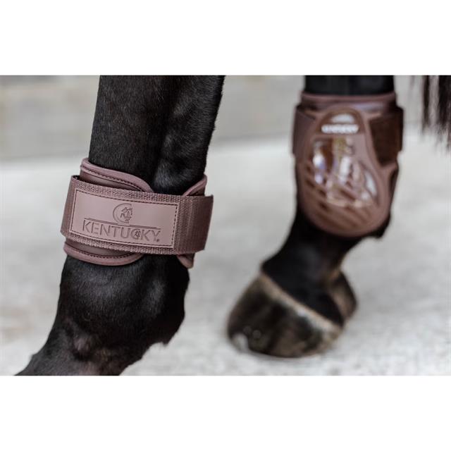 Strijklappen Kentucky Young Horse Bruin