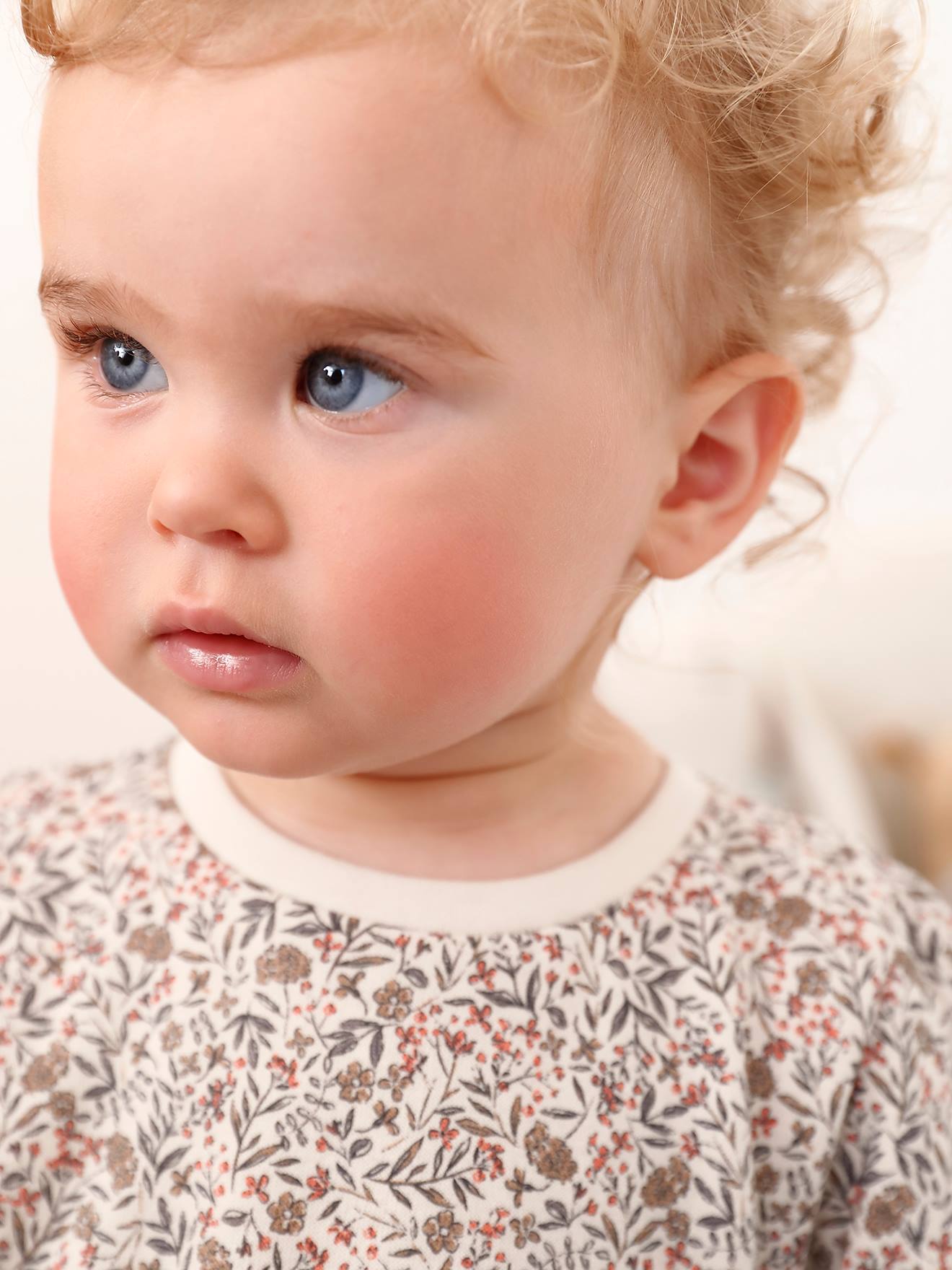 Vestido de pelúcia bege dourado para bebê