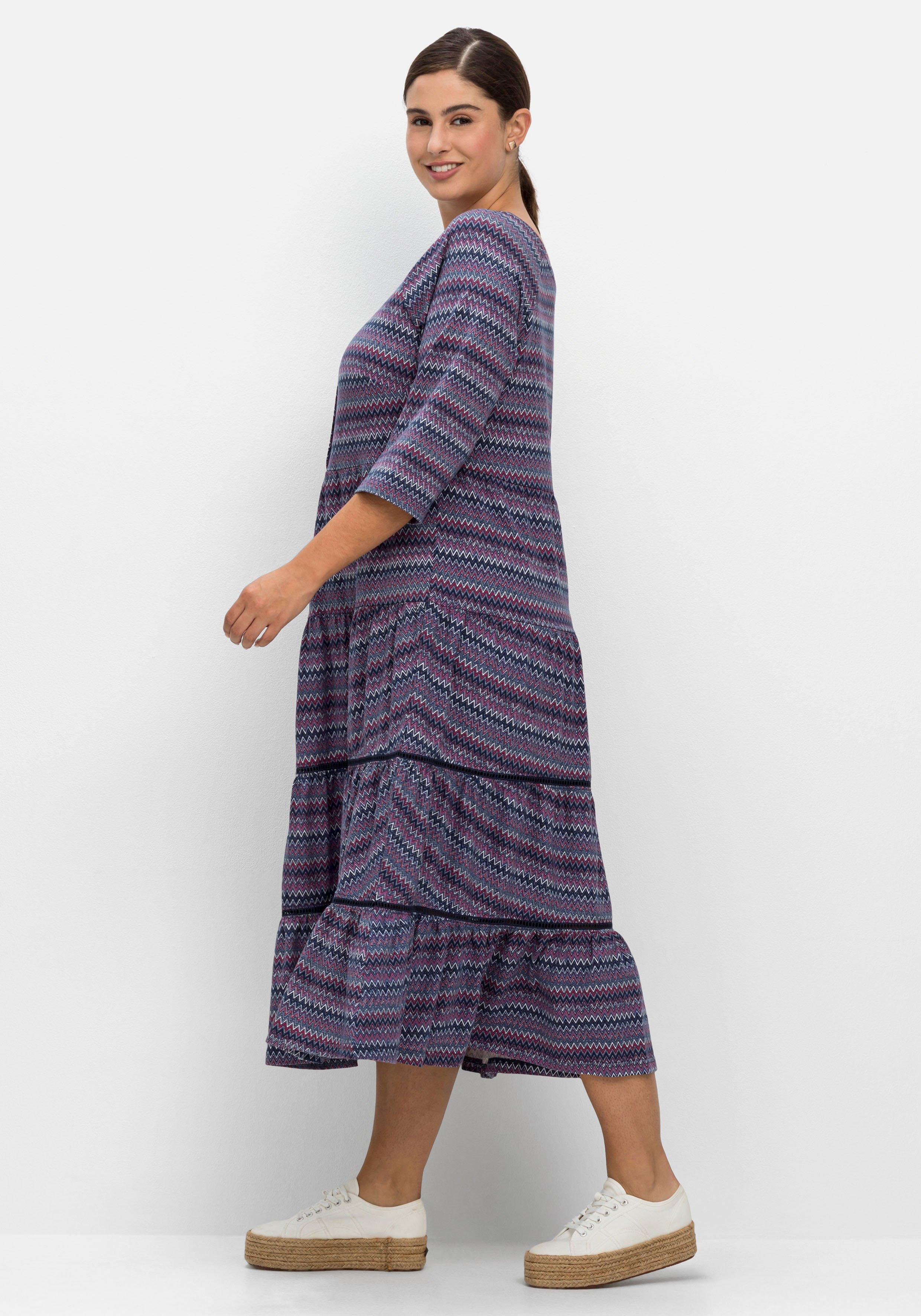 Jerseykleid mit 3/4-Ärmeln und stufigen Volants