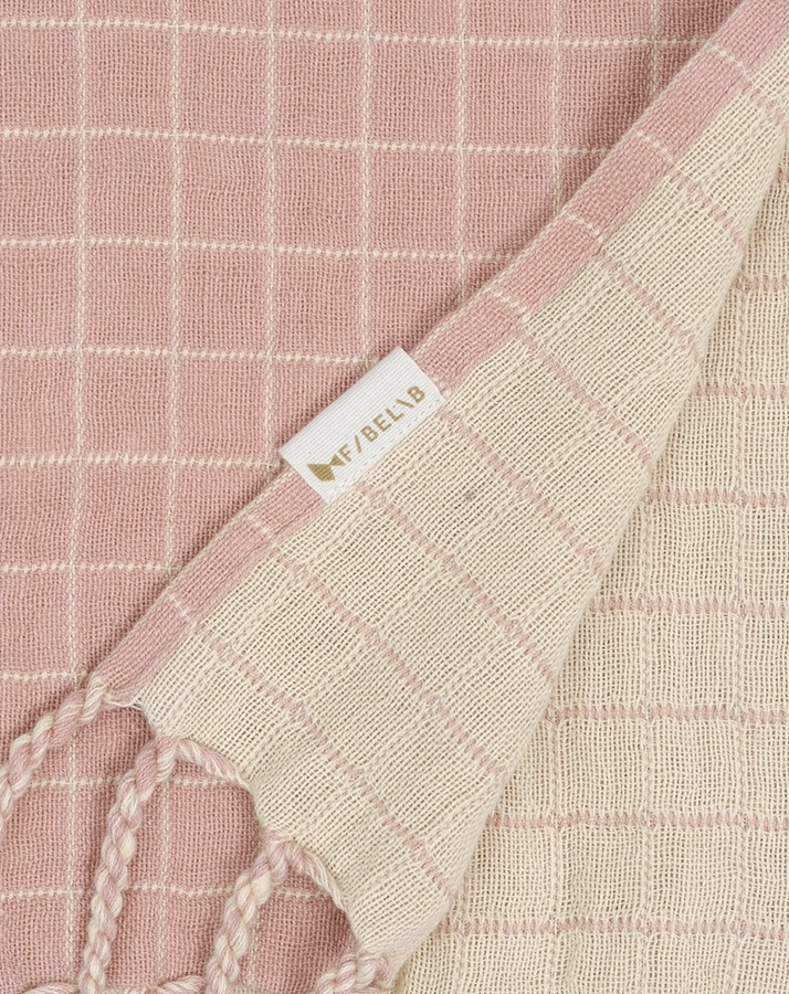 Babydecke GRID (80x110) mit Fransen in old rose