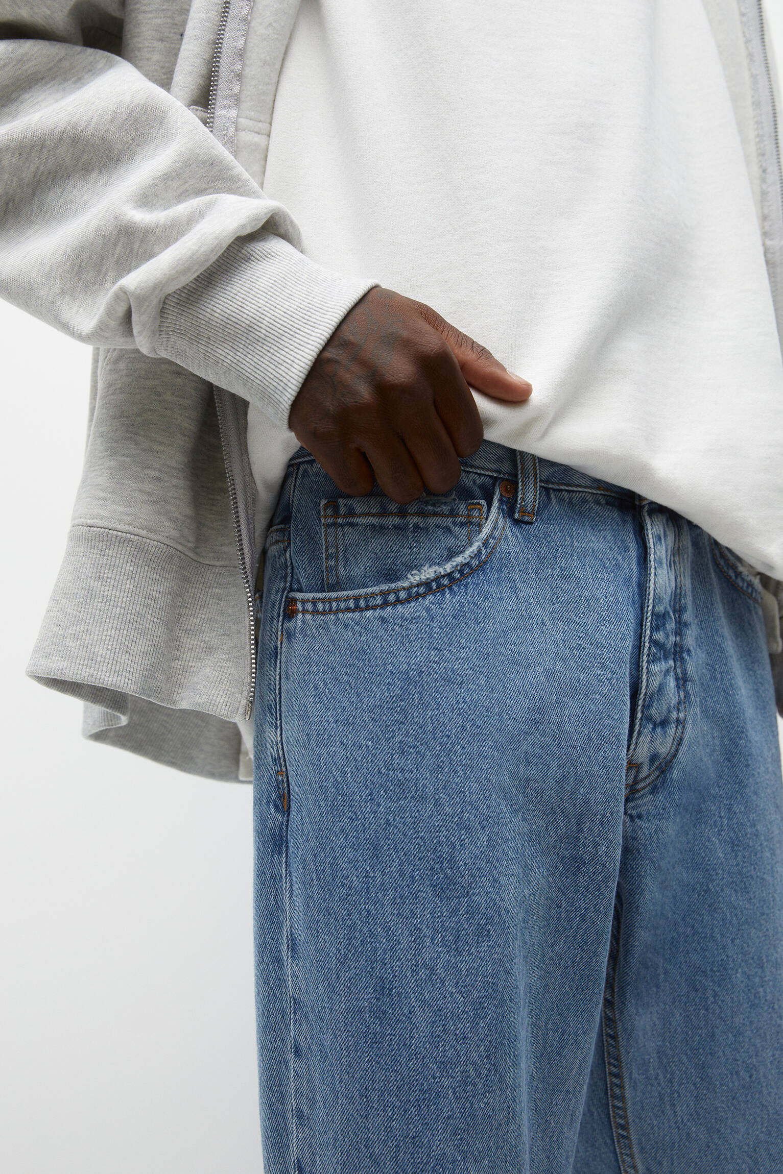 CALÇA JEANS PADRÃO - AZUL MÉDIO
