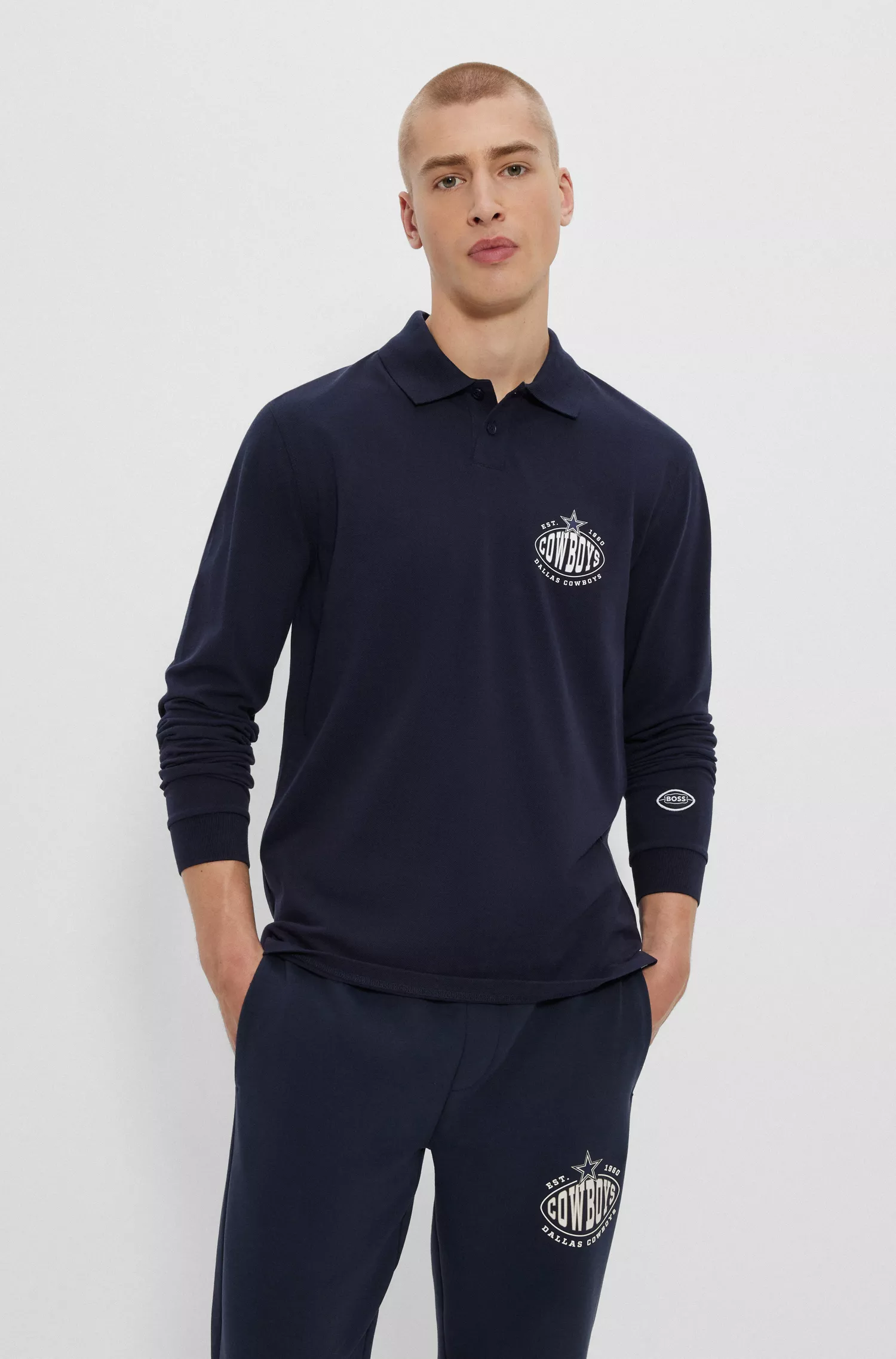 Camisa polo de manga comprida BOSS Orange-BOSS x NFL com estampa da colaboração.