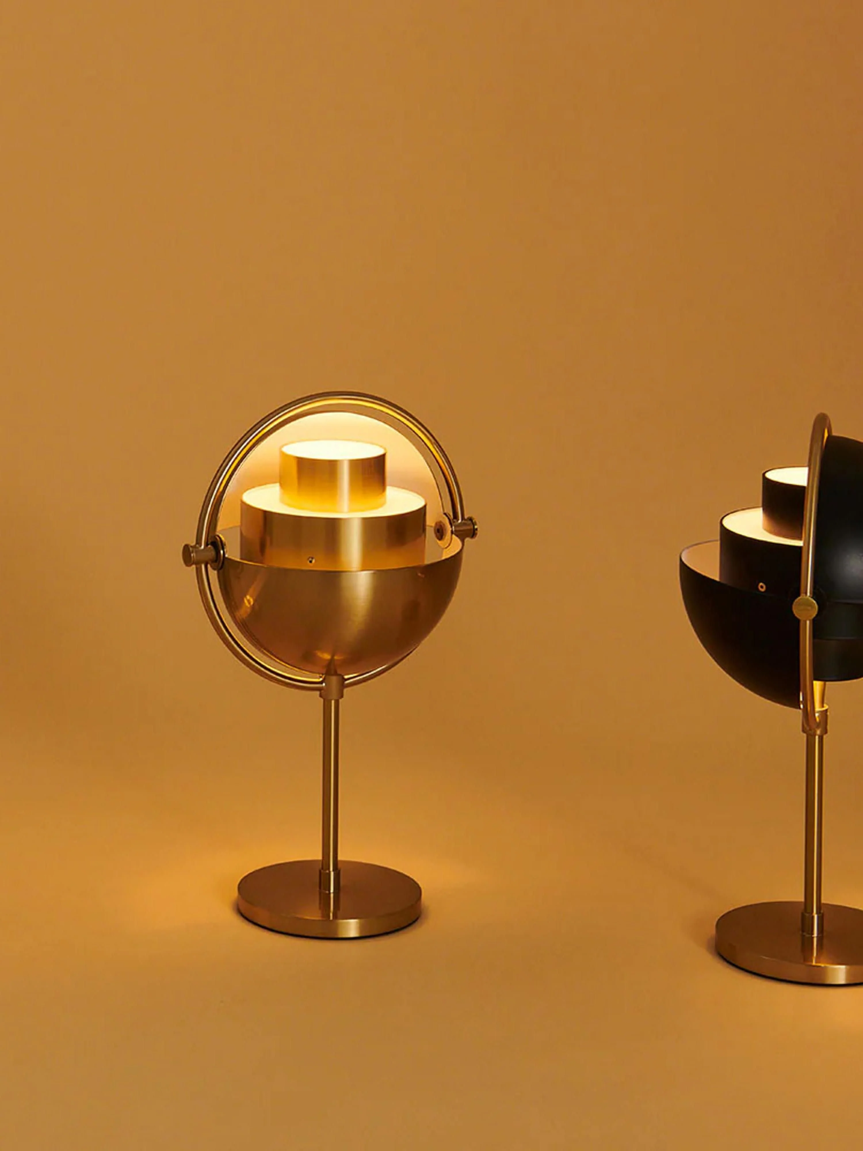 Mobiele dimbare tafellamp Multi-Lite, verstelbaar