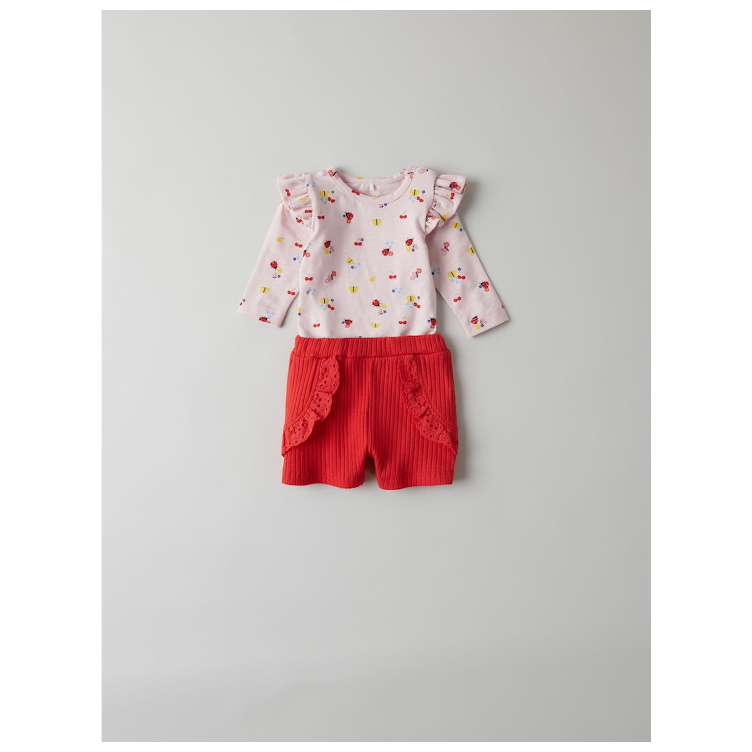 name it NBFFENNAS SHORTS