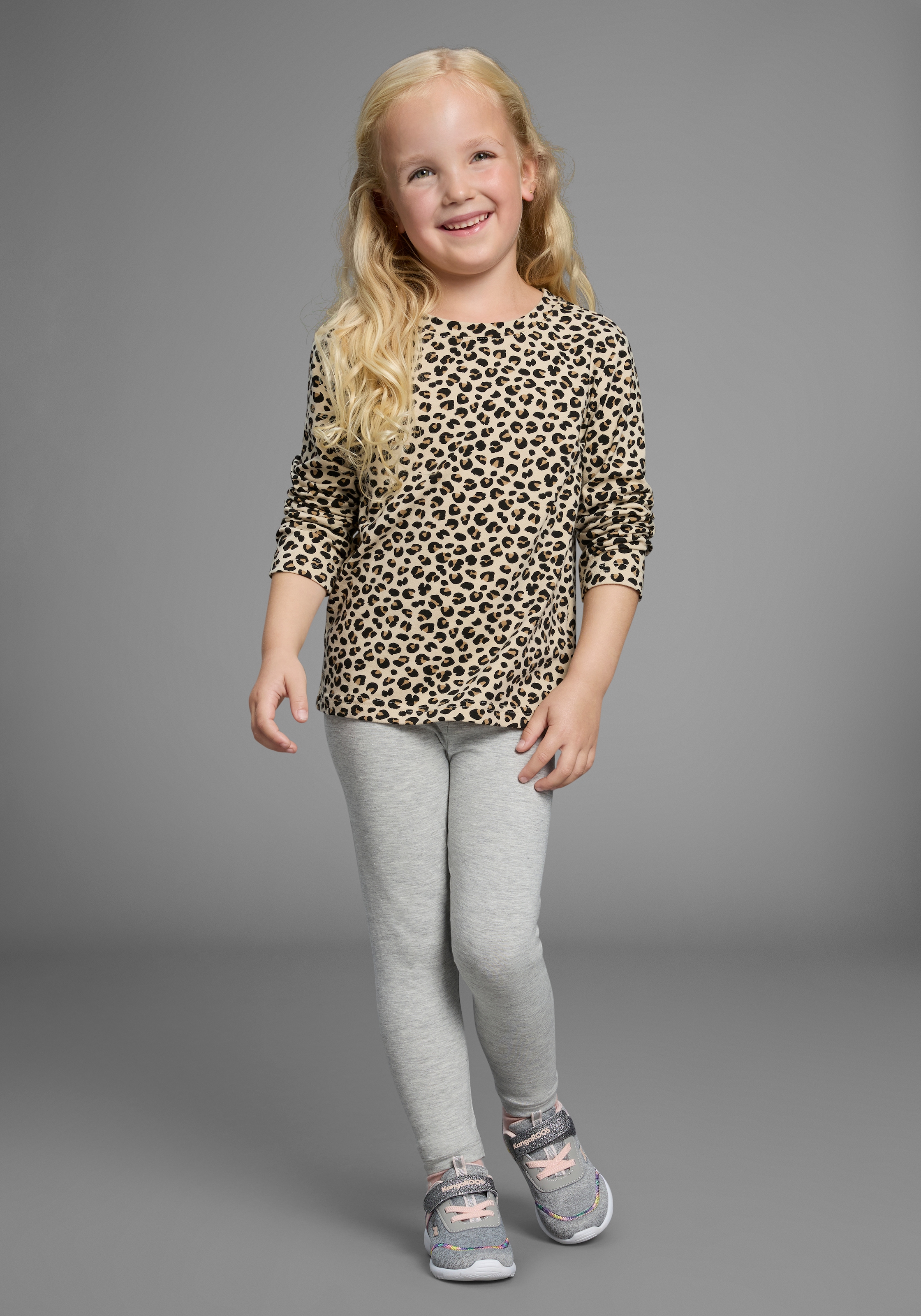 KIDSWORLD Langarmshirt »Shirt in Leo-Optik«, Modischer Animal-Print