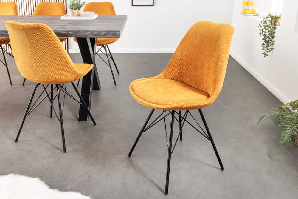 Design Stuhl SCANDINAVIA MEISTERSTÜCK senfgelb Cord schwarze Metallbeine