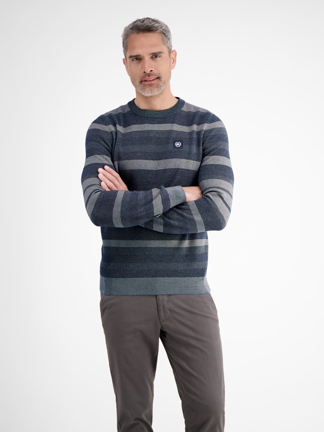 Gestreifter Strickpullover