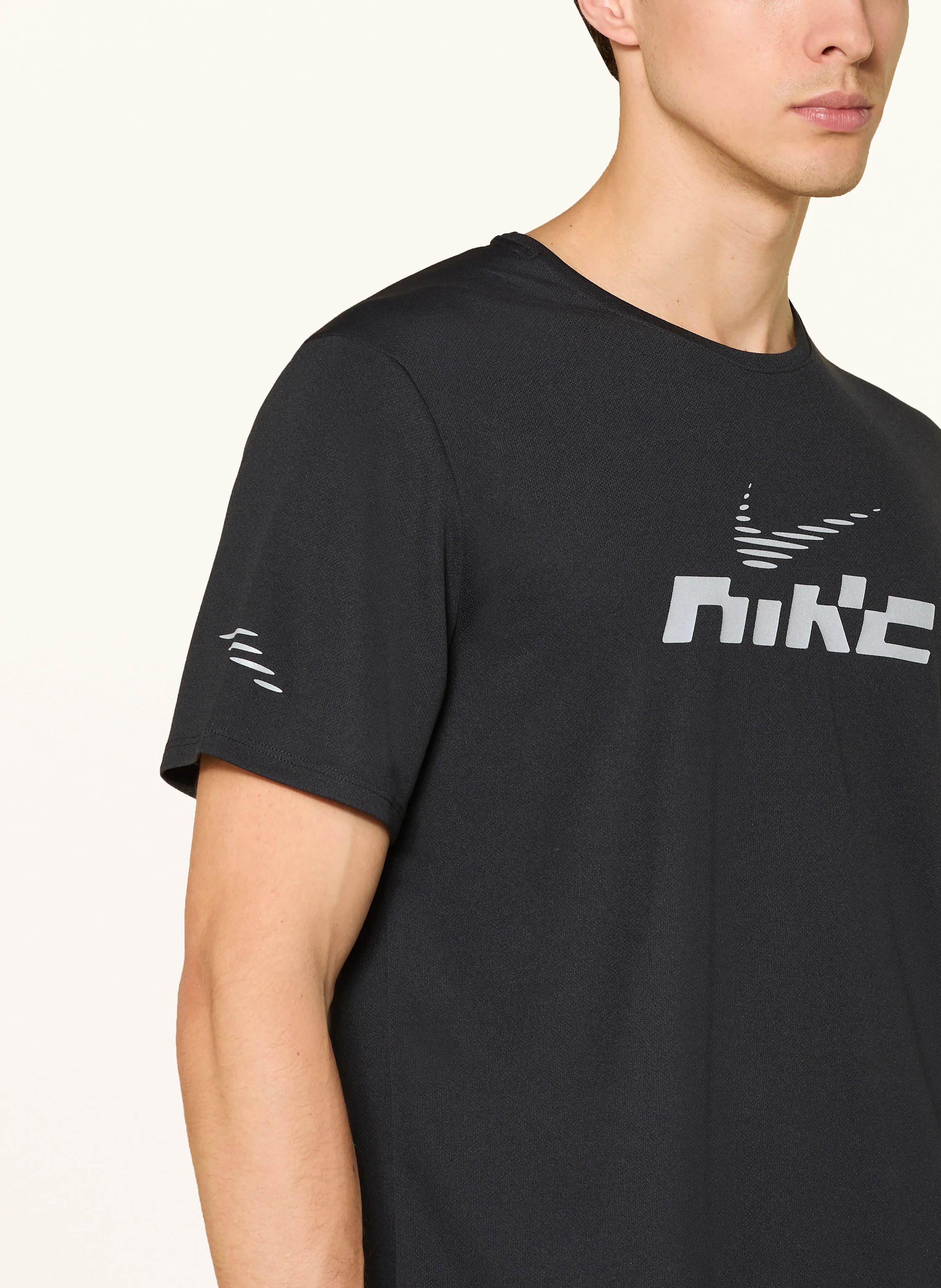 Nike Laufshirt MILER FLASH SS