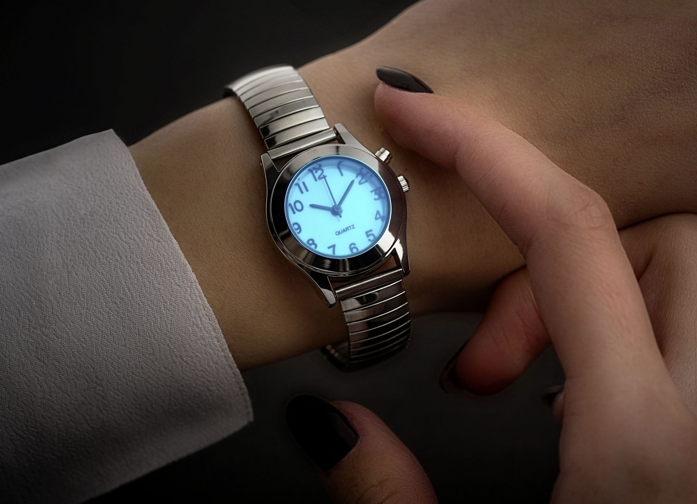 Armbanduhr mit Stretcharmband