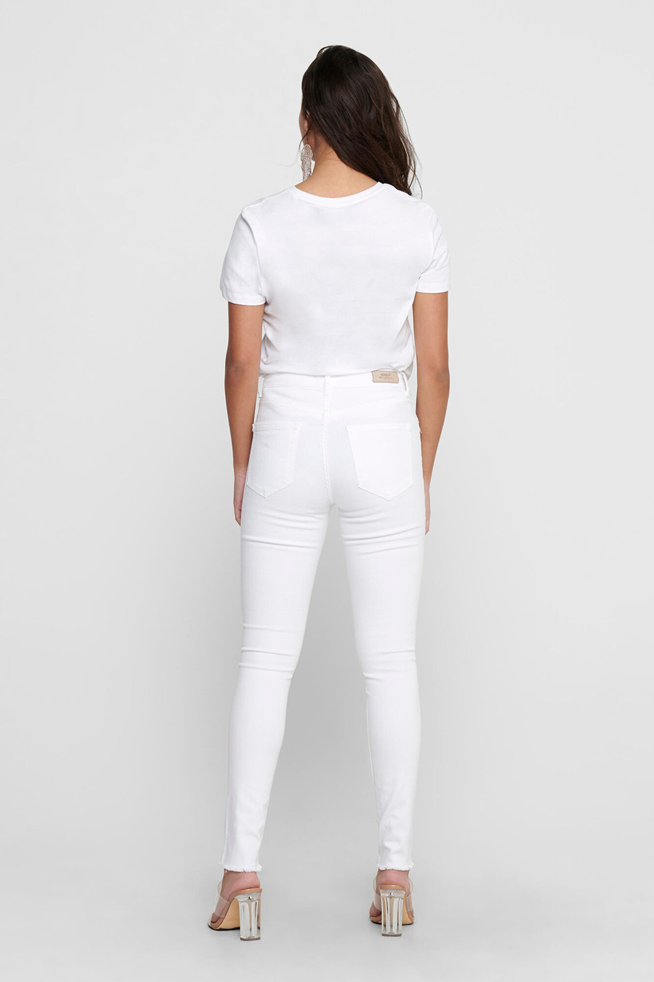 Calça jeans skinny de cintura média