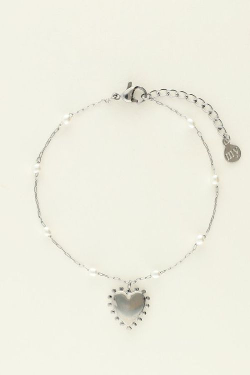 Armband met hartjes bedel en parels