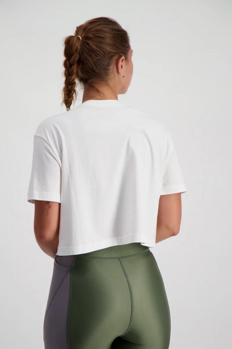 Nike Sportswear Essential Damen T-Shirt