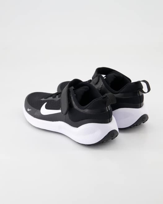 Nike Nike Revolution 7 Sneaker in Schwarz