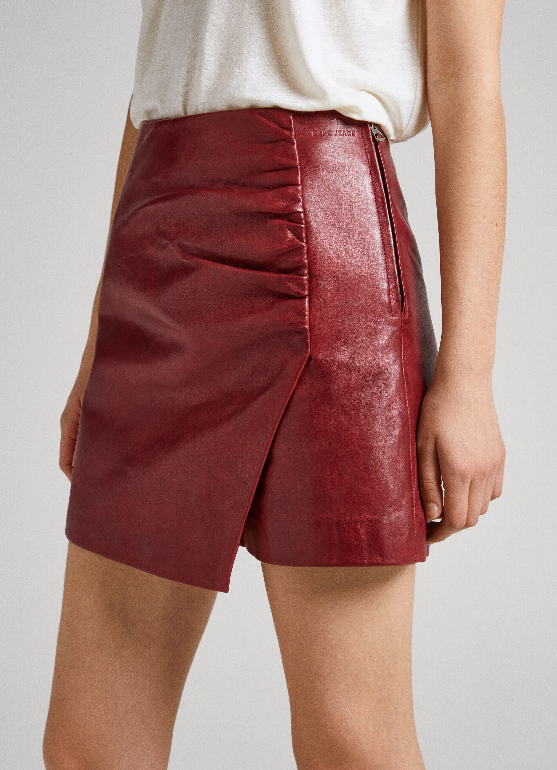 Calça-saia de pele de cordeiro - vermelho borgonha