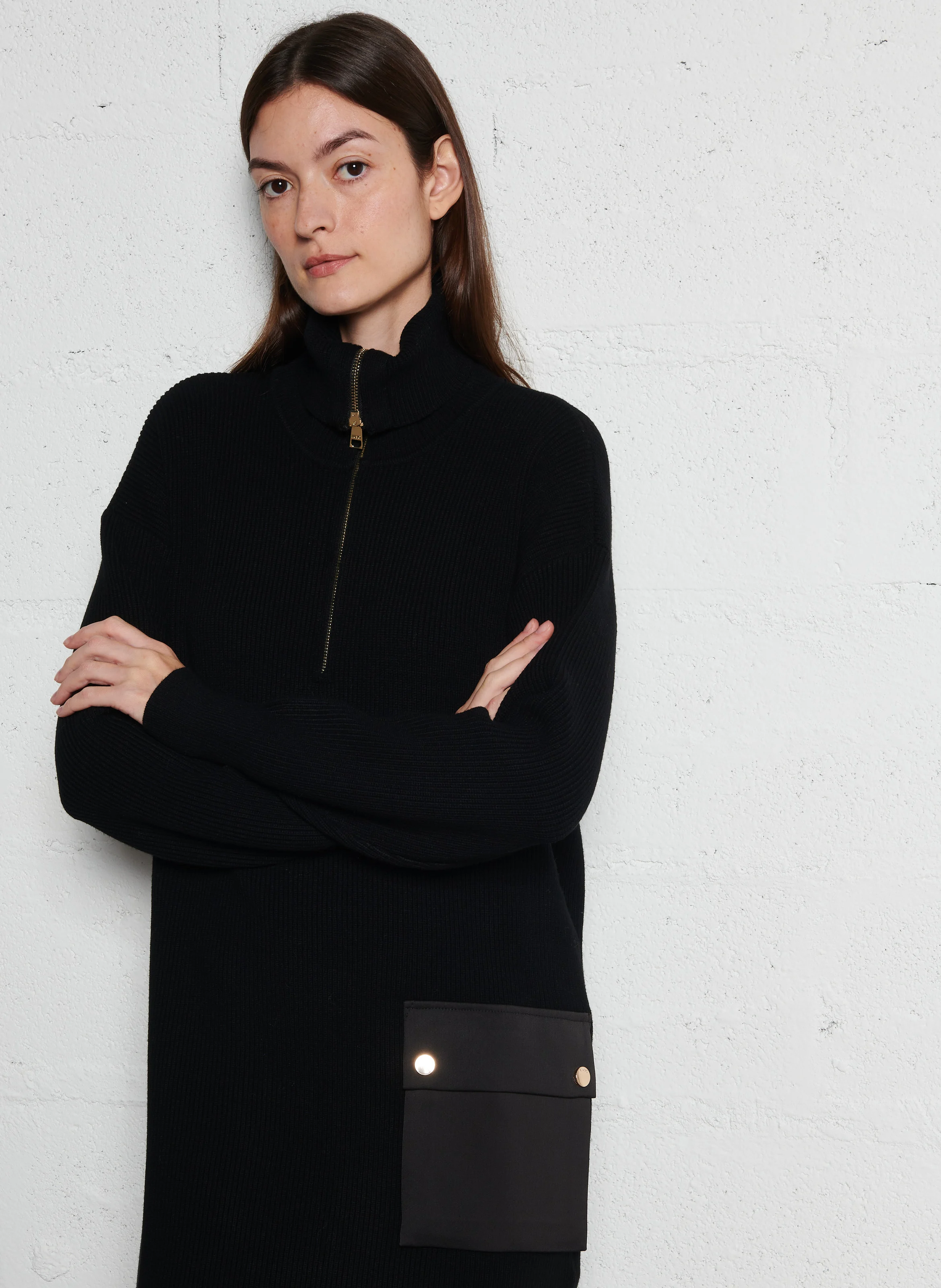 Robe courte col montant en maille | Noir