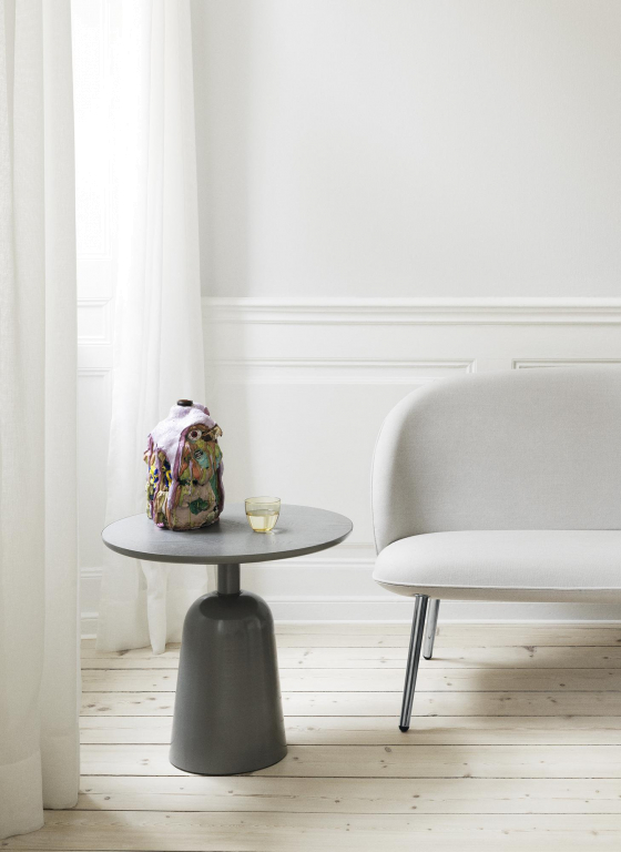 Normann Copenhagen Turn Table bijzettafel Warm Grijs