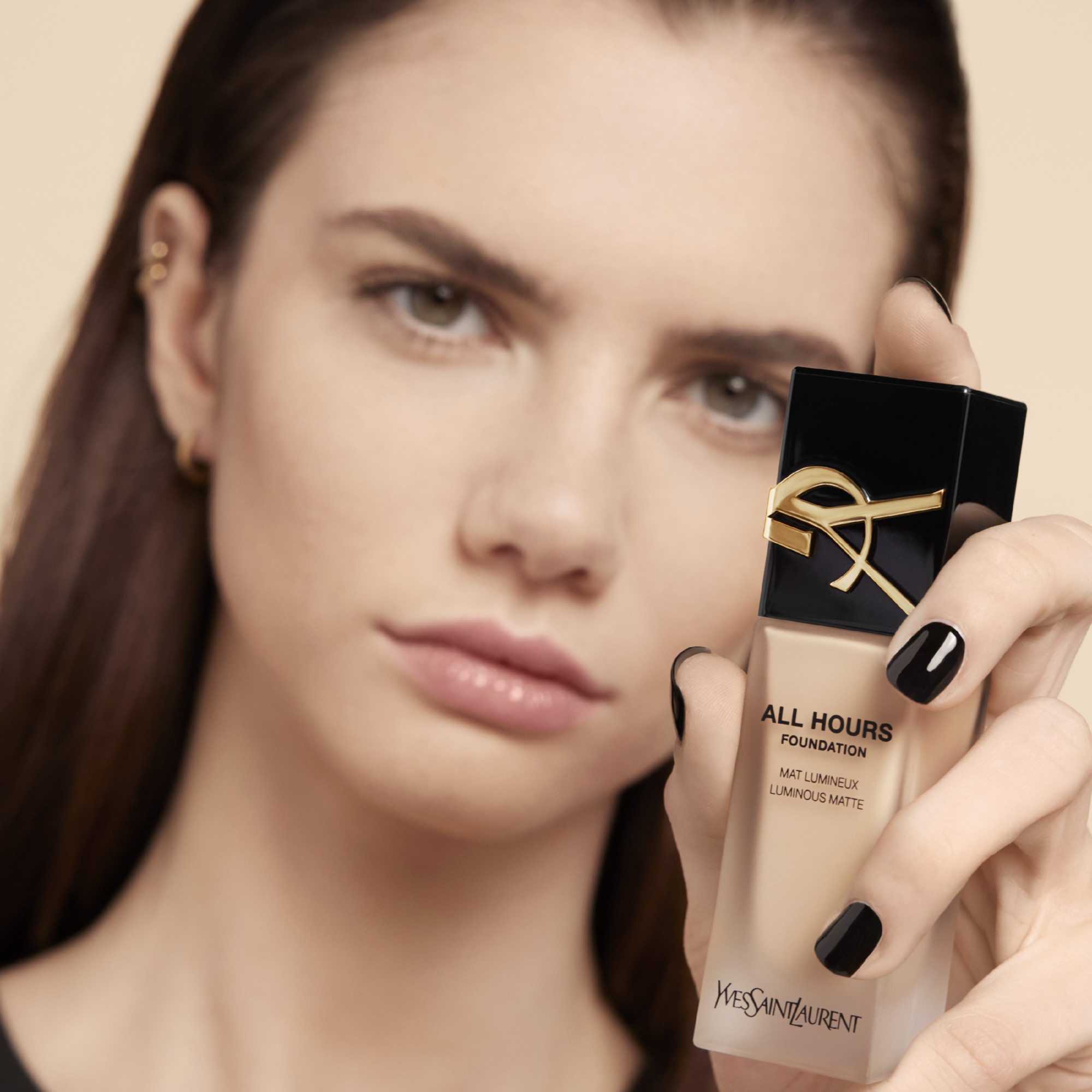 Yves Saint Laurent All Hours Foundation<br>25 ml, Flasche, Medium Neutral 7