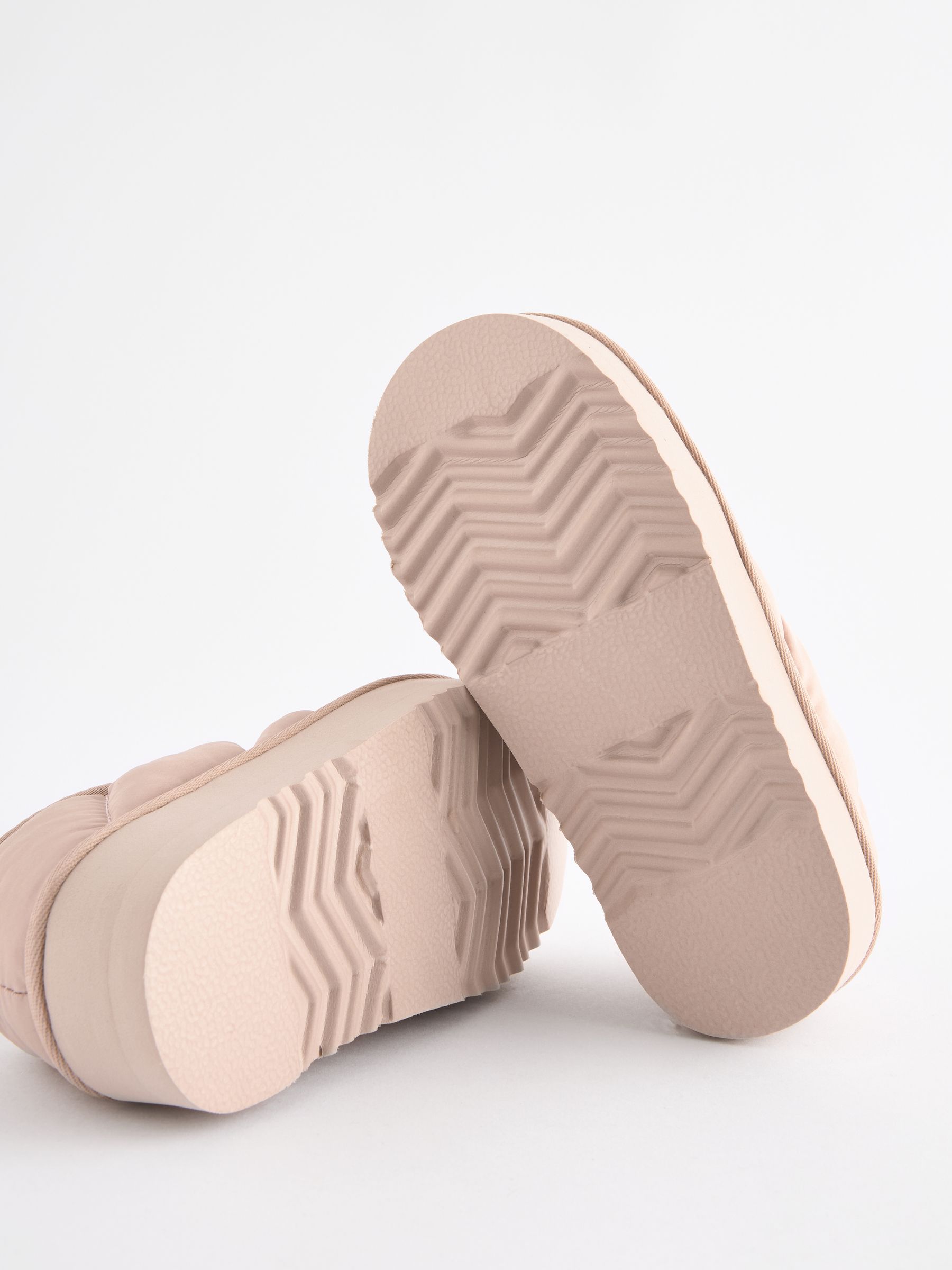 Neutraal - Quilted Flatform Shoot Slippers