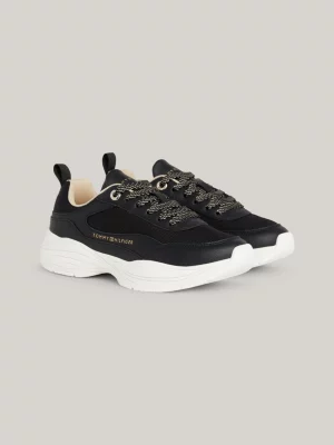 Tênis Runner com Cadarços Grossos e Detalhes Salpicados