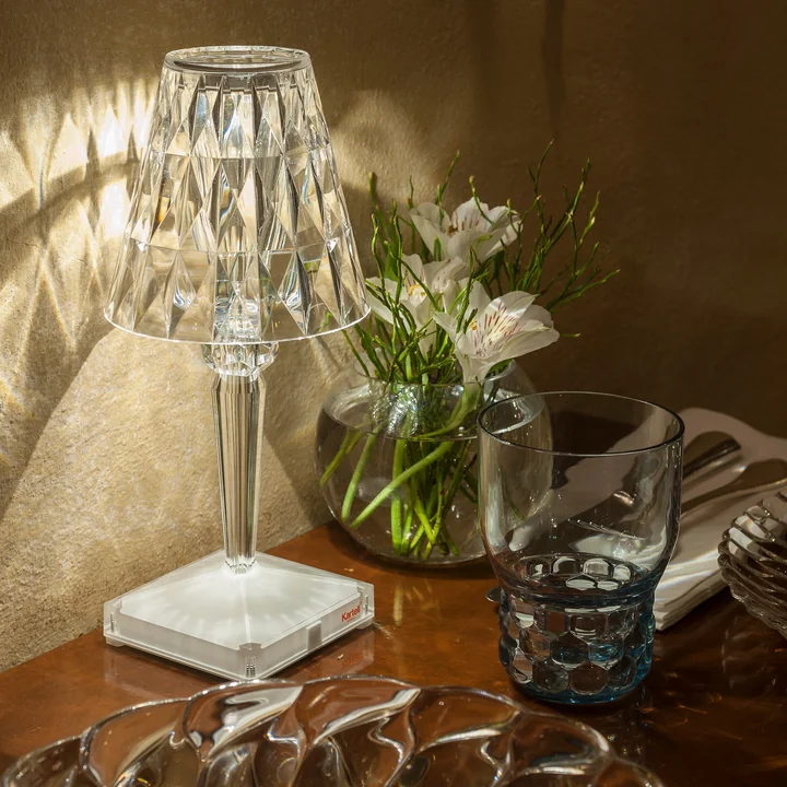 Kartell - Battery Akku-Tischleuchte H 30 cm, glasklar