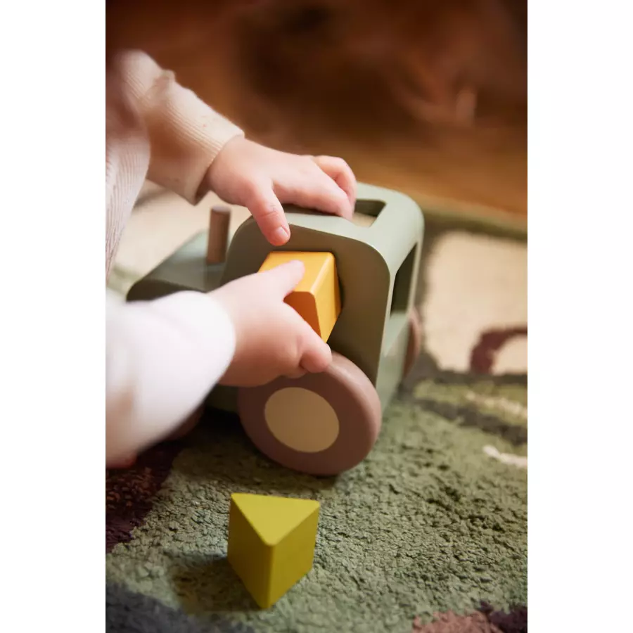 Filibabba Traktor zum Hinterherziehen mit Steckspiel