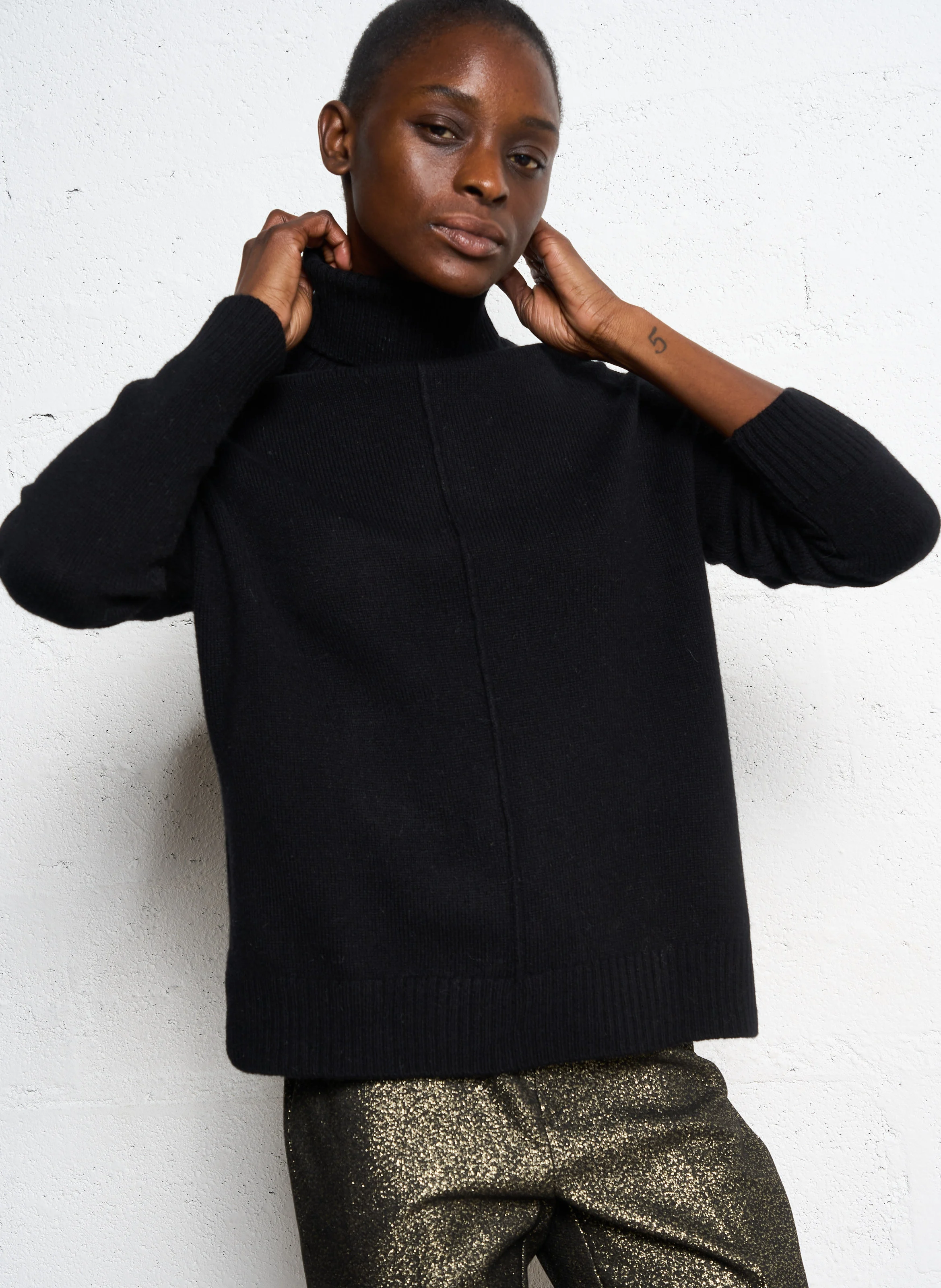 MAJOY - Pull col roulé en laine | Noir