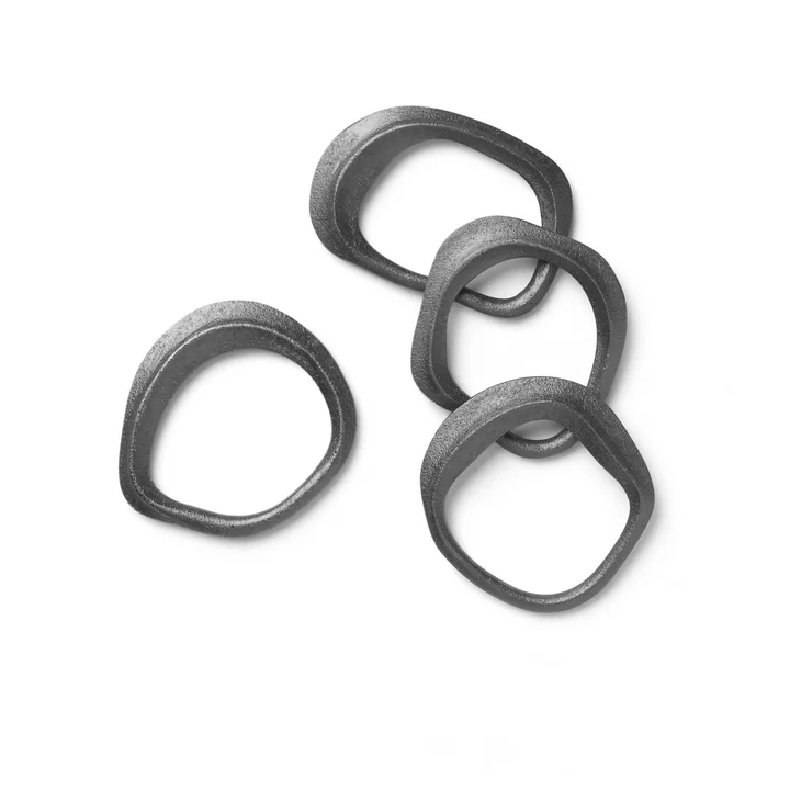 Ferm Living - Flow Serviettenringe, Messing schwarz (4er-Set)