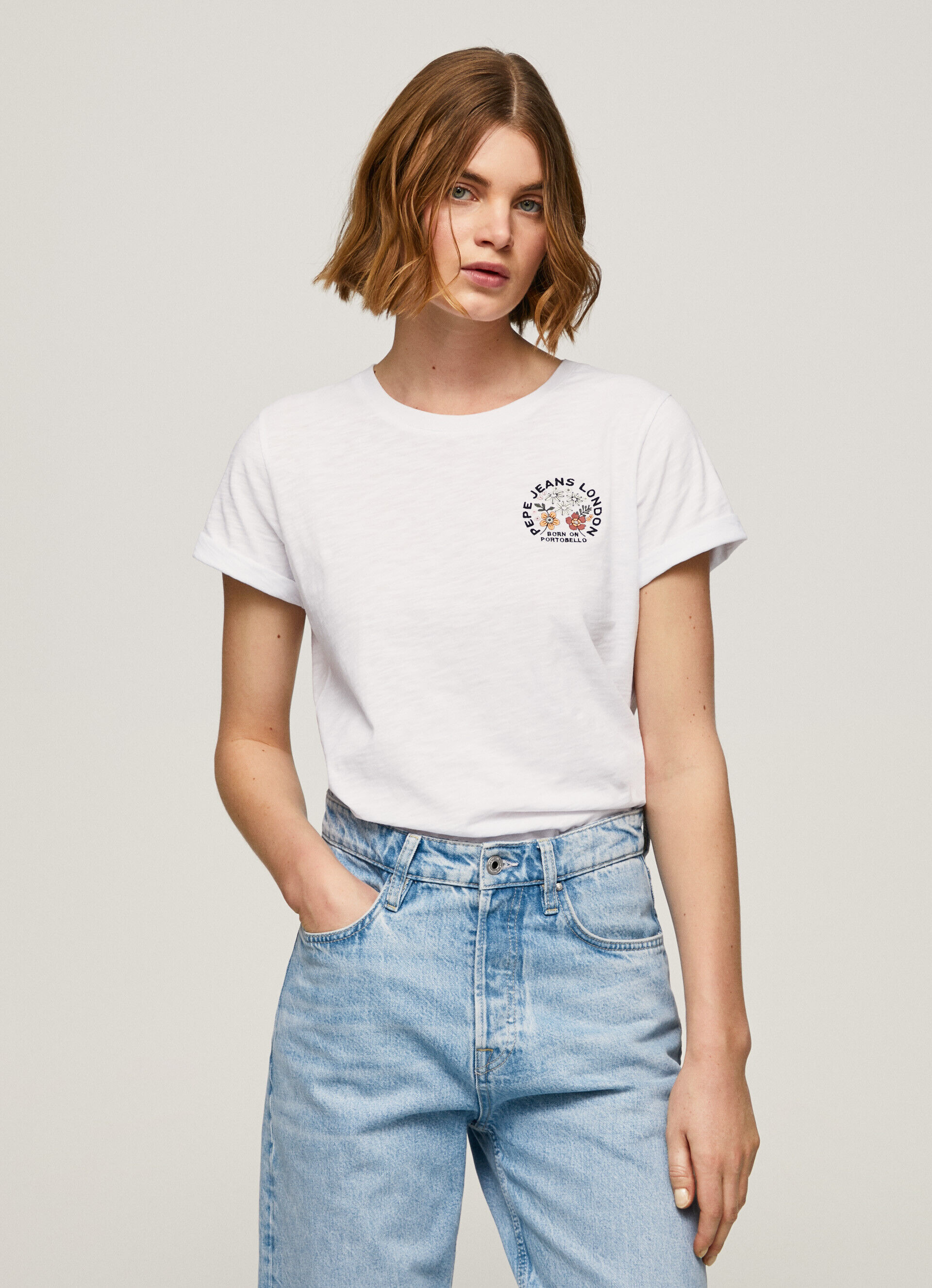 CAMISETA COM LOGOTIPO ESTAMPADO - branca