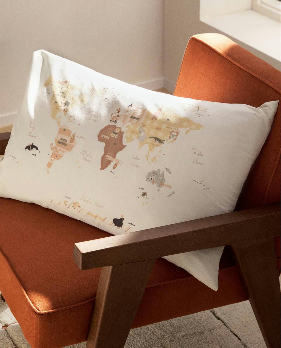 FRONHA COM ESTAMPA DE MAPA