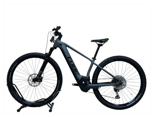 Produit reconditionné . Cube Reaction Hybrid Pro 625 Shimano Deore 2022 . VTT électrique . Cube . très bon état