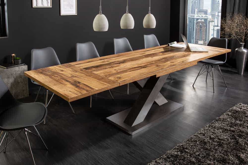 Ausziehbarer Esstisch MONTREAL 180-280cm natur Plankeneiche Holz-Design Schwarzstahl