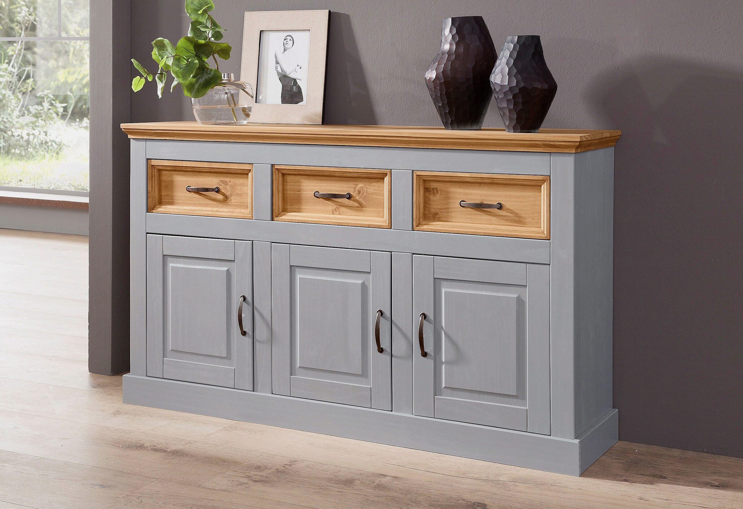 Sideboard