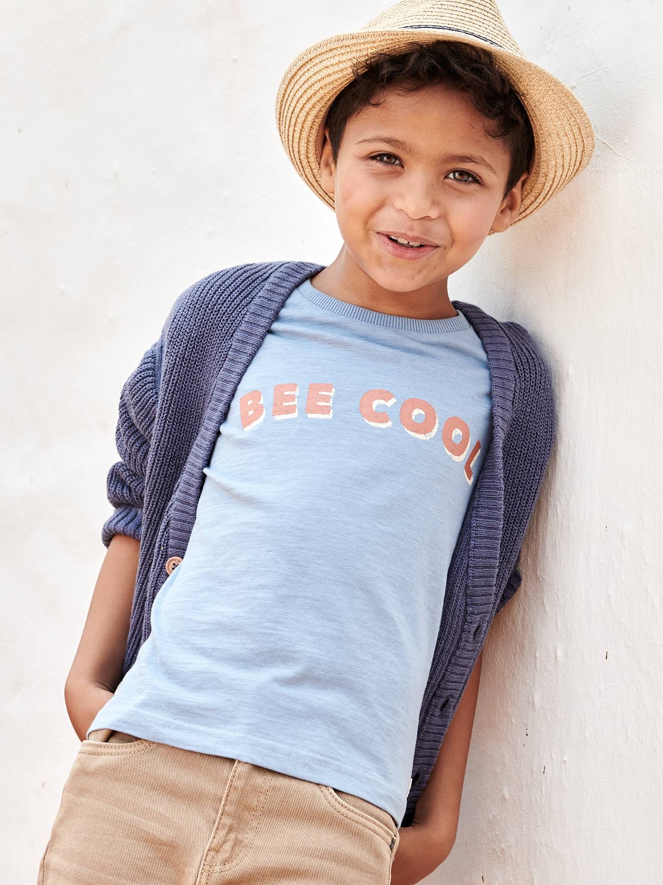 Camiseta azul clara infantil com a mensagem 