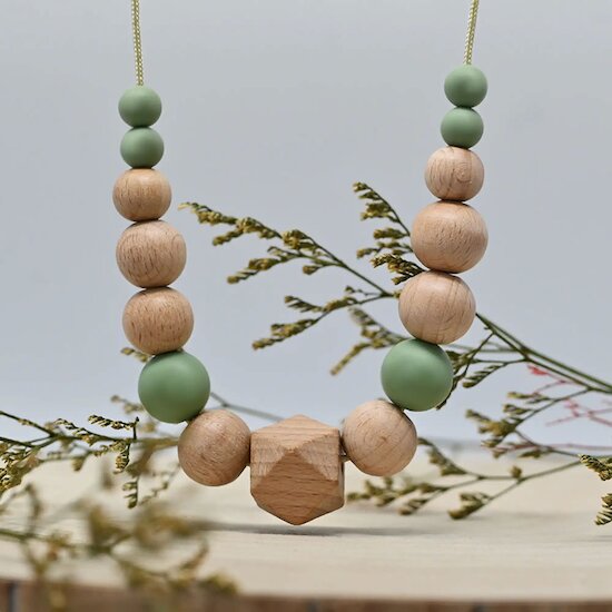 Collier d'allaitement et de portage   Vert et bois        de               Irréversible