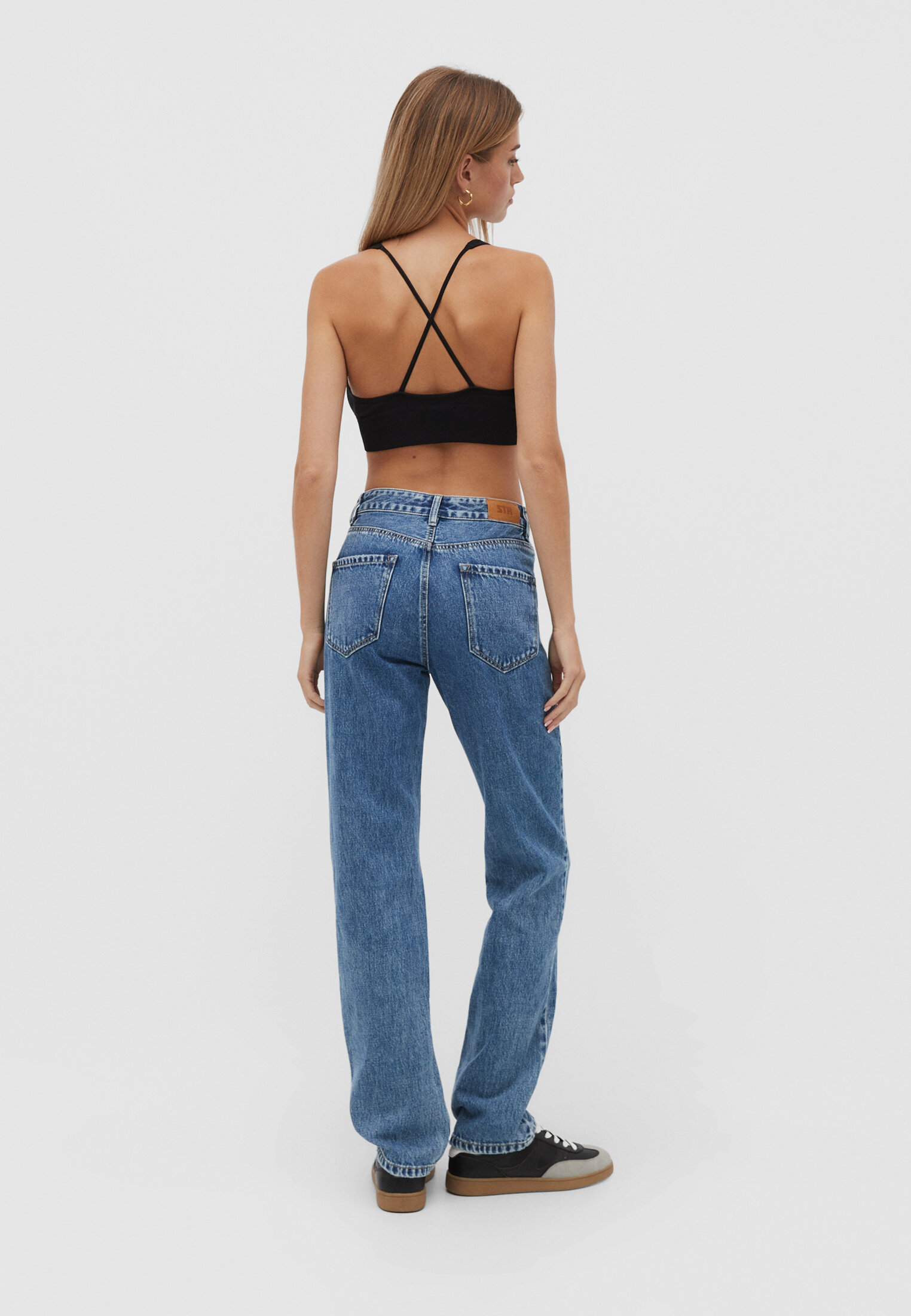 calça jeans de corte reto