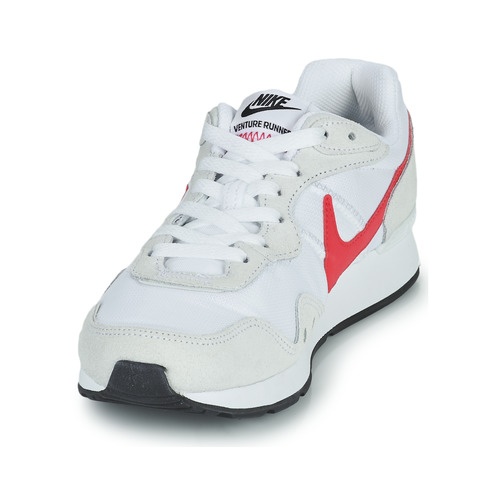 Nike - VENTURE RUNNER - Blanc / Rose