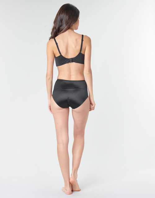 Triumph - BODYMAKE UP SOFT TOUCH Negro