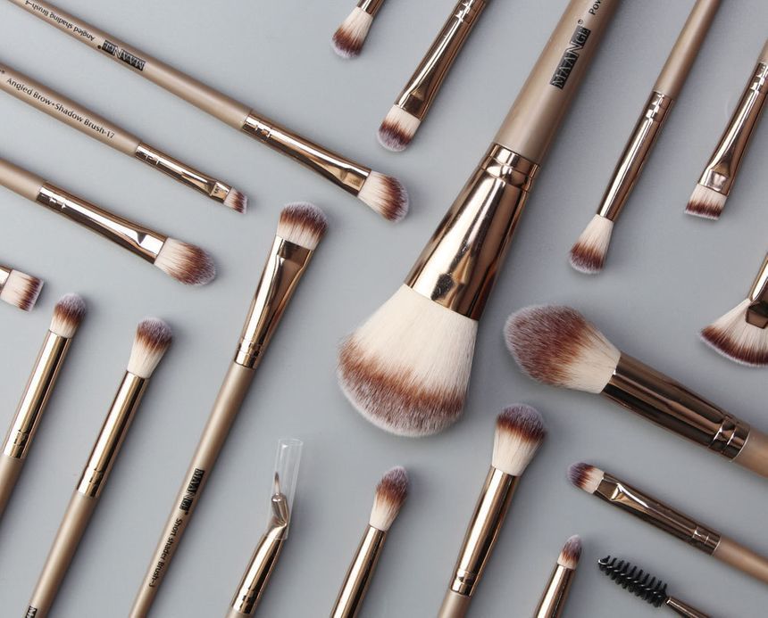 Beautrend - Set van 20: Make-upkwasten