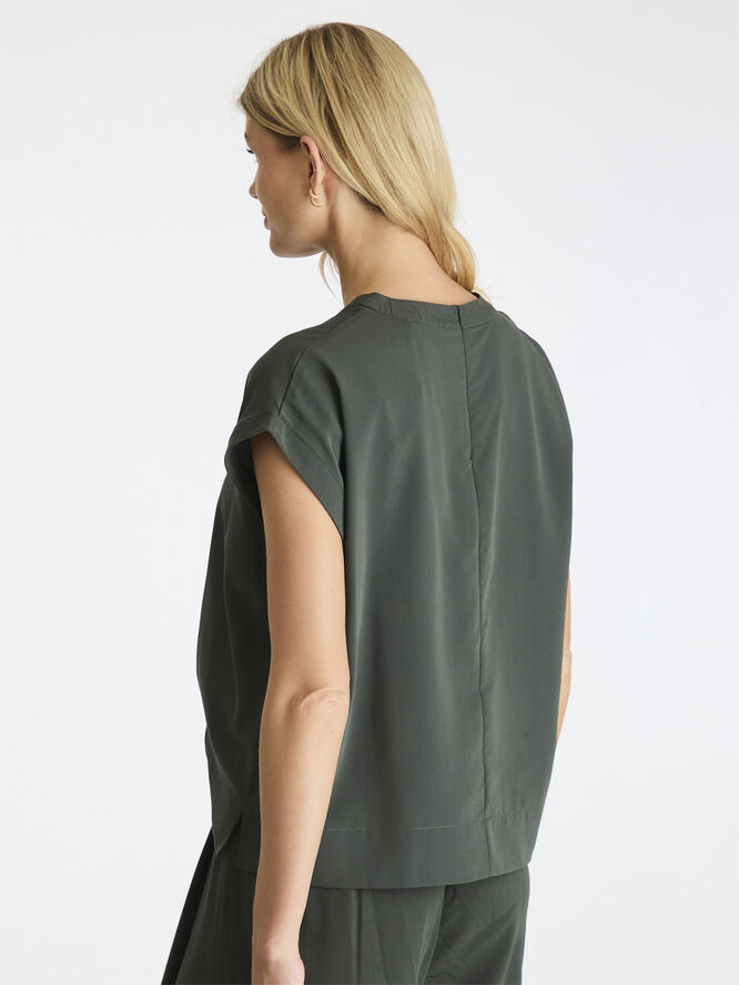 Neo Noir Diandra Top Dark green