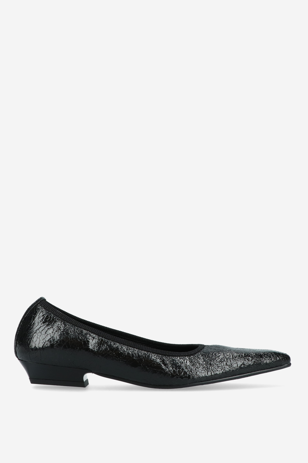 Crinkle leather ballerinas