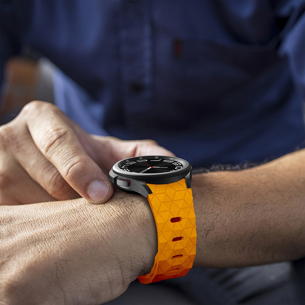Samsung Galaxy Watch 5 Pro (45mm) Silikon Armband mit Knopf Verschluss Mosaik Design (Gelenkumfang: 180-220mm) - Orange