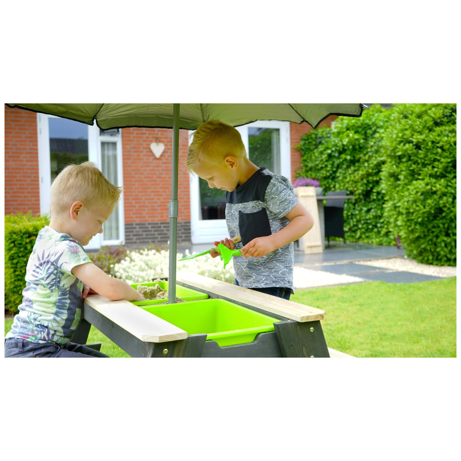 EXIT Aksent zand-, water- en picknicktafel (2 bankjes) met p