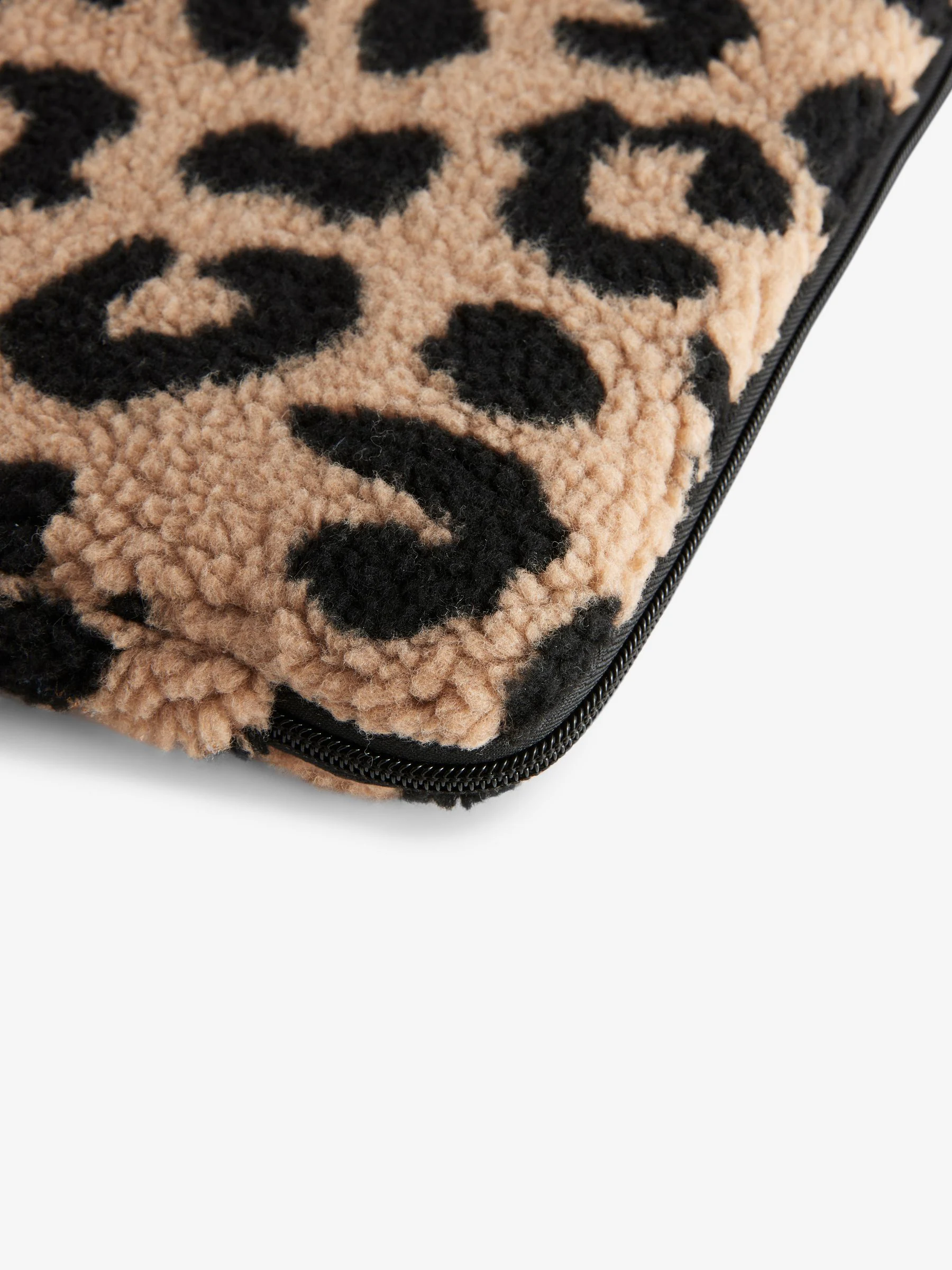 Leopard Borg laptophoes met luipaardprint