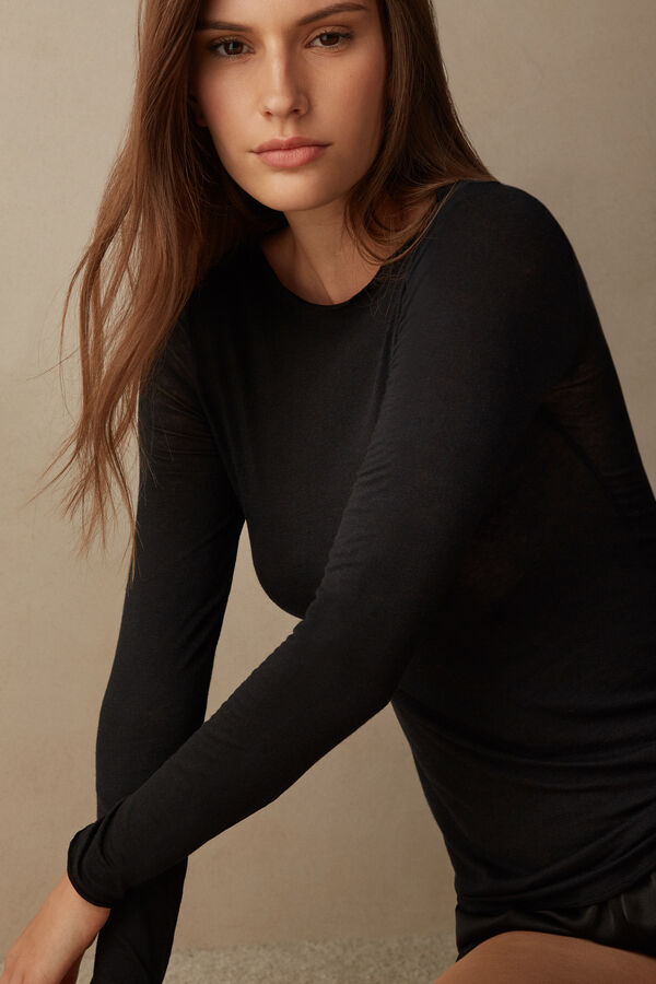 Camiseta de manga comprida ultraleve com decote canoa em cashmere modal