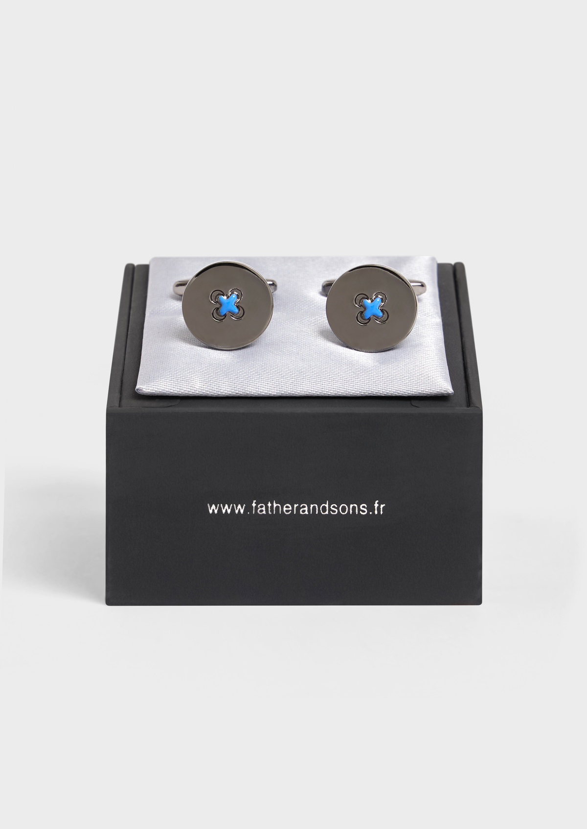 Boutons de manchettes ronds argent avec détails bleu ciel